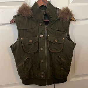 Jacket vest with faux fur hood (fur is detachable)